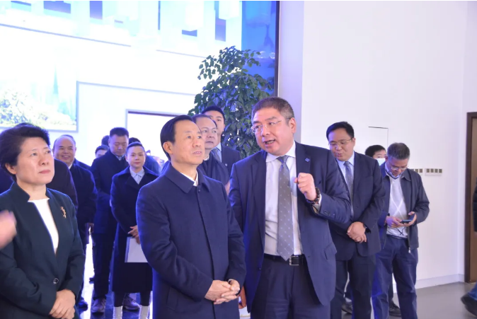奋进新征程丨湖南省委书记许达哲一行莅临9001cc金沙以诚为本环境长沙基地调研调查